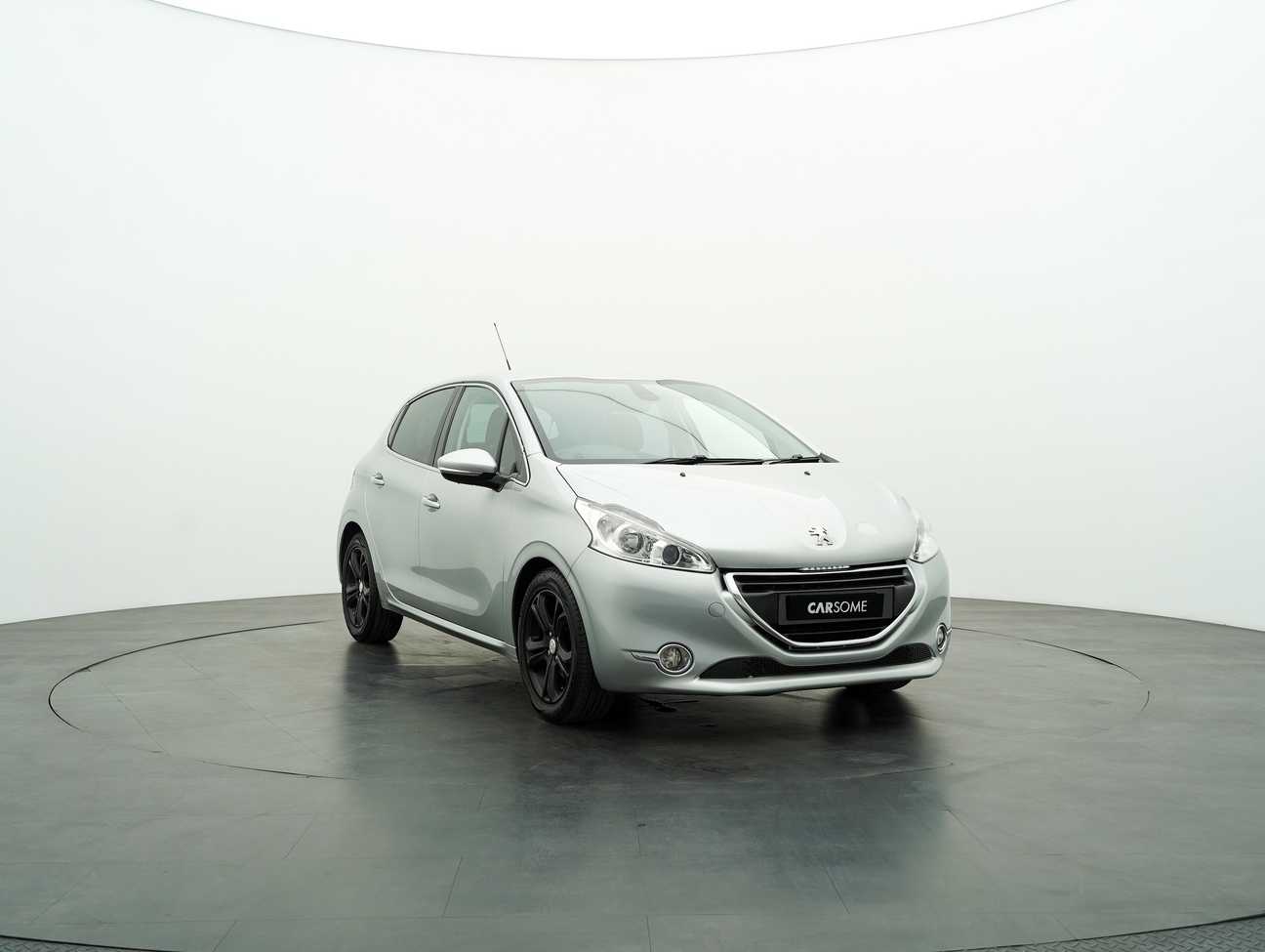 terpakai 2015 Peugeot 208 Allure 3 Door 1.6