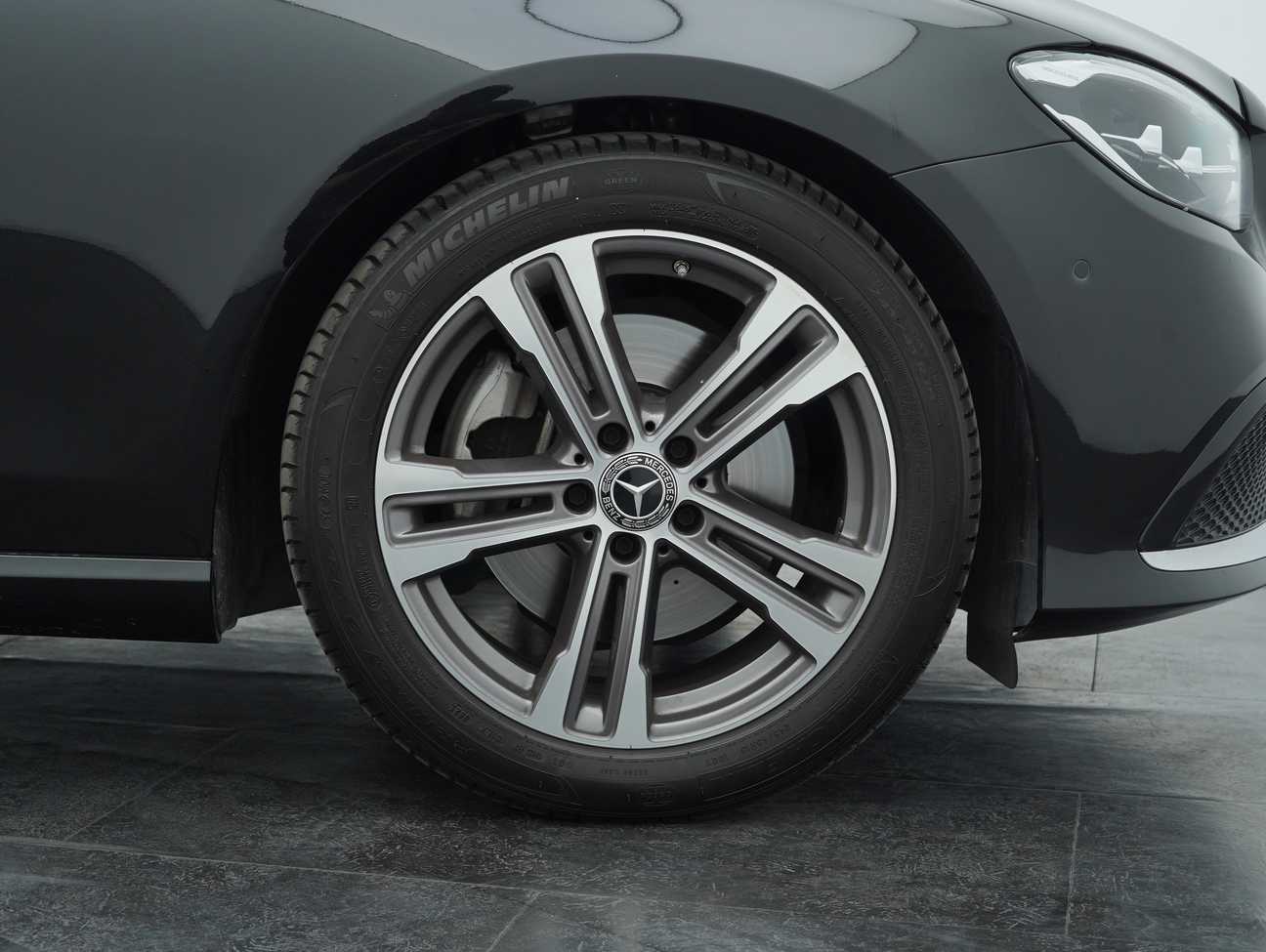 used 2023 Mercedes-Benz E200 Avantgarde 2.0