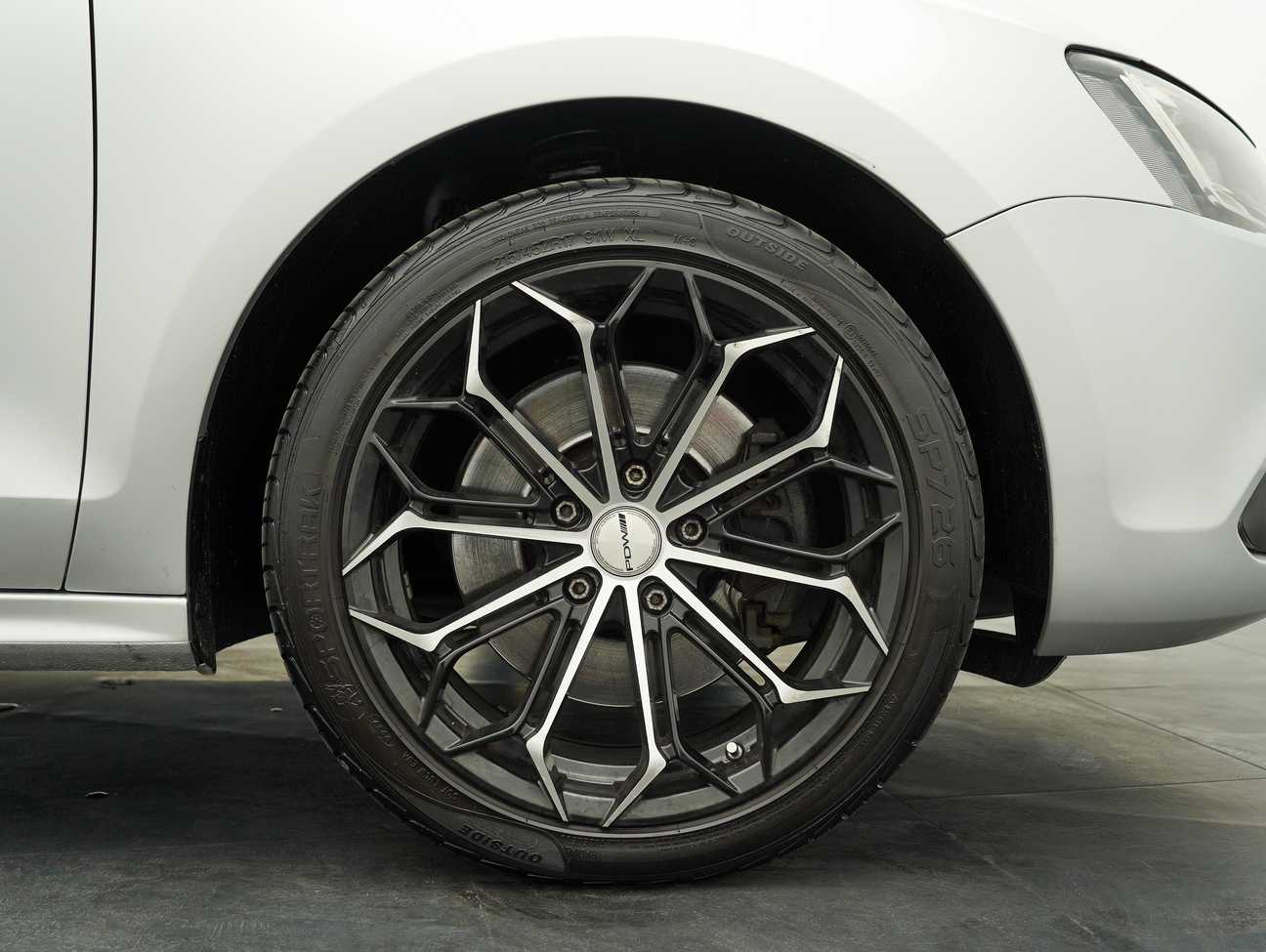 terpakai 2015 Volkswagen Jetta TSI 1.4