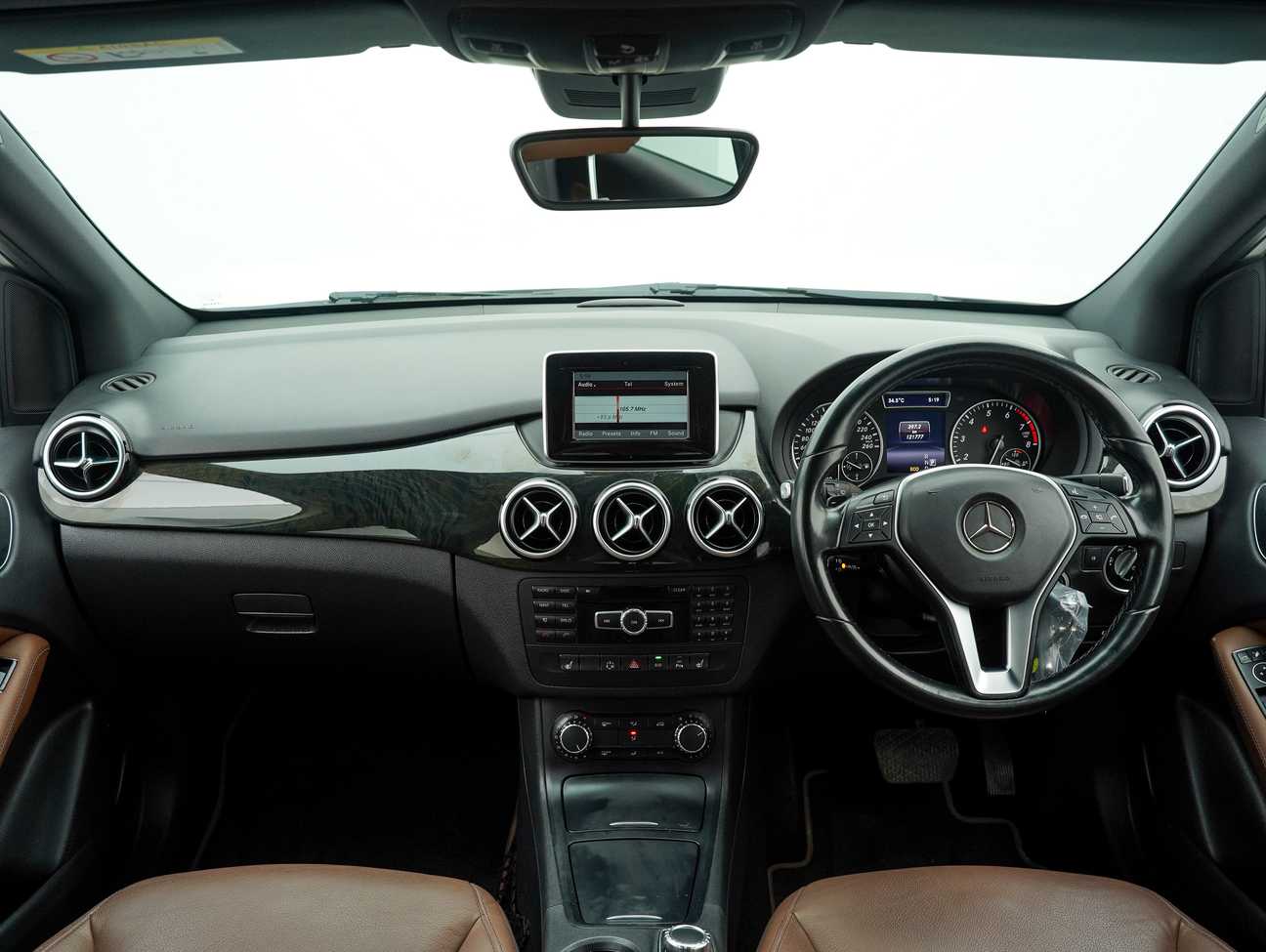terpakai 2014 Mercedes-Benz B200 Sport Tourer 1.6