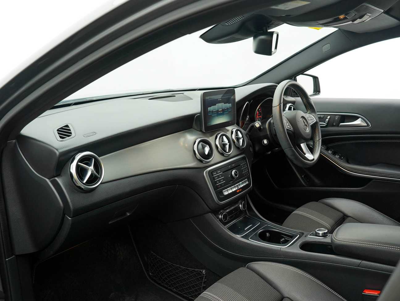 terpakai 2017 Mercedes-Benz GLA200  1.6