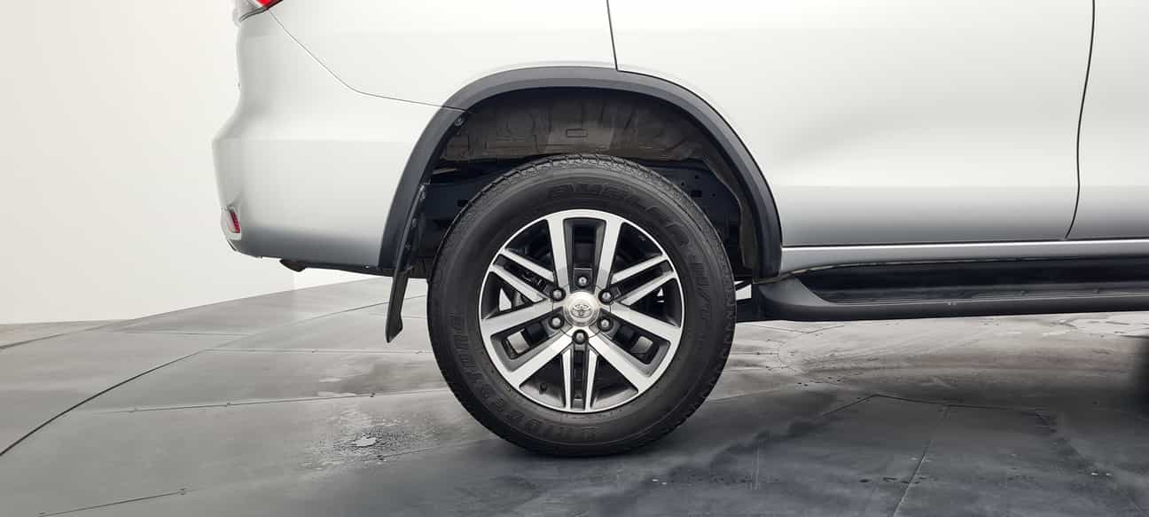 used 2018 Toyota FORTUNER VRZ 4X2 2.4