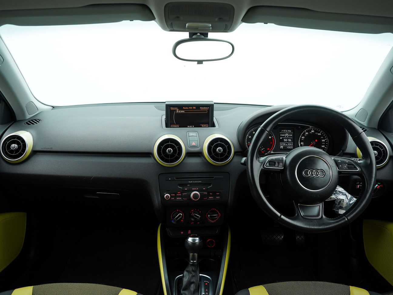 terpakai 2011 Audi A1 TFSI 1.4