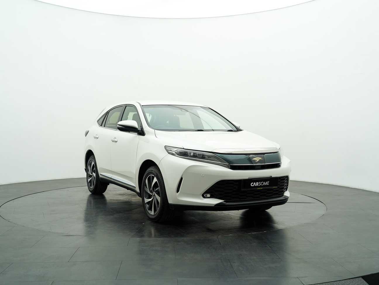 used 2018 Toyota Harrier Premium 2.0