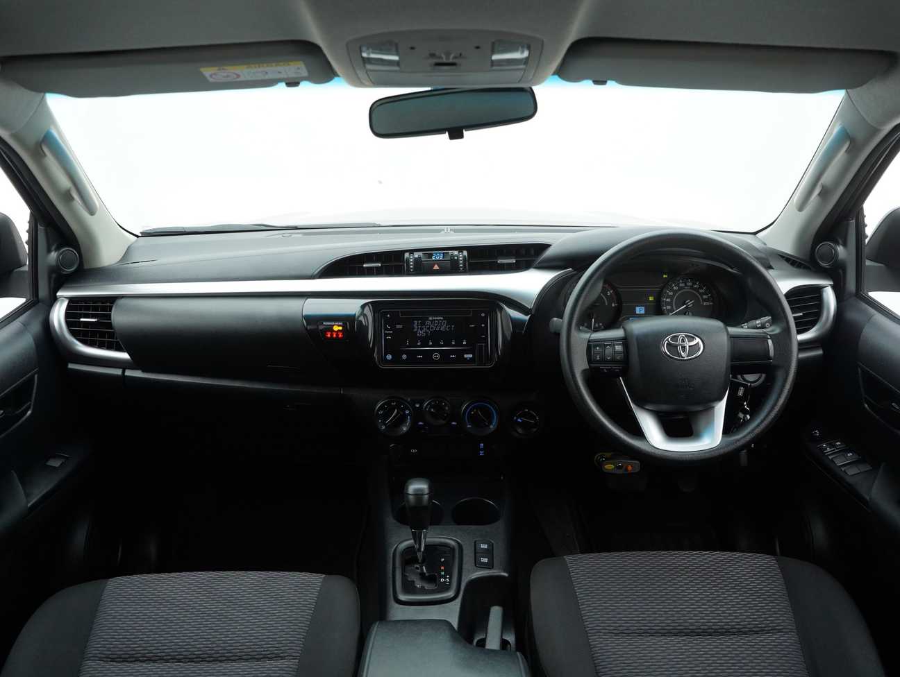 terpakai 2021 Toyota Hilux E Dual Cab 2.4