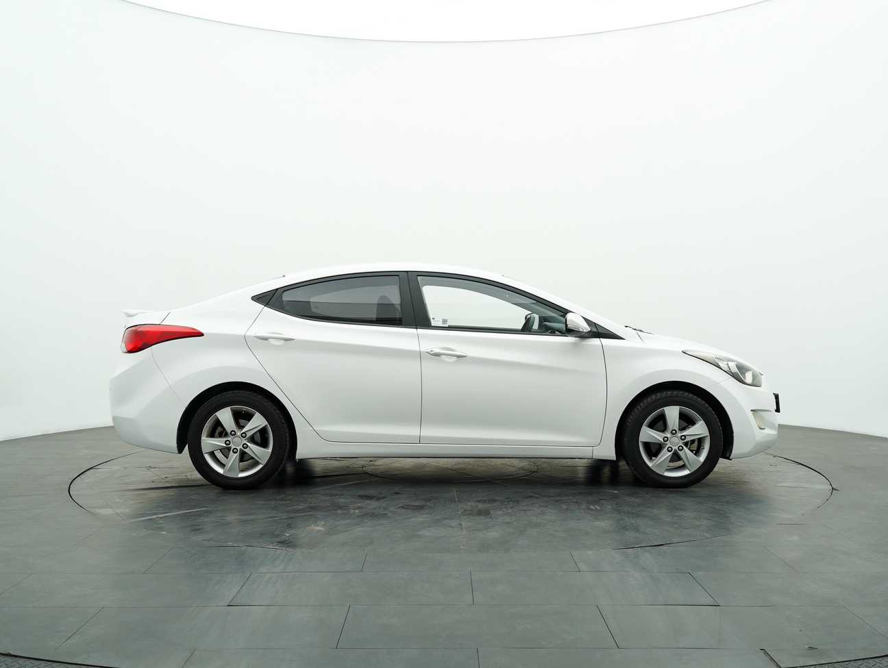 used 2014 Inokom Elantra High Spec 1.6