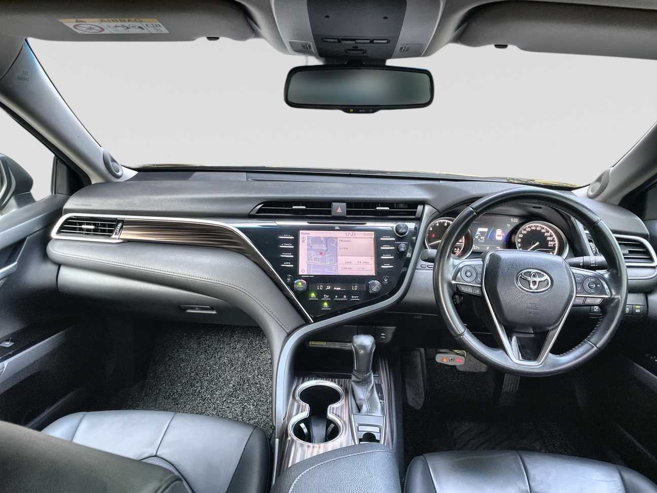 used 2019 Toyota Camry V 2.5