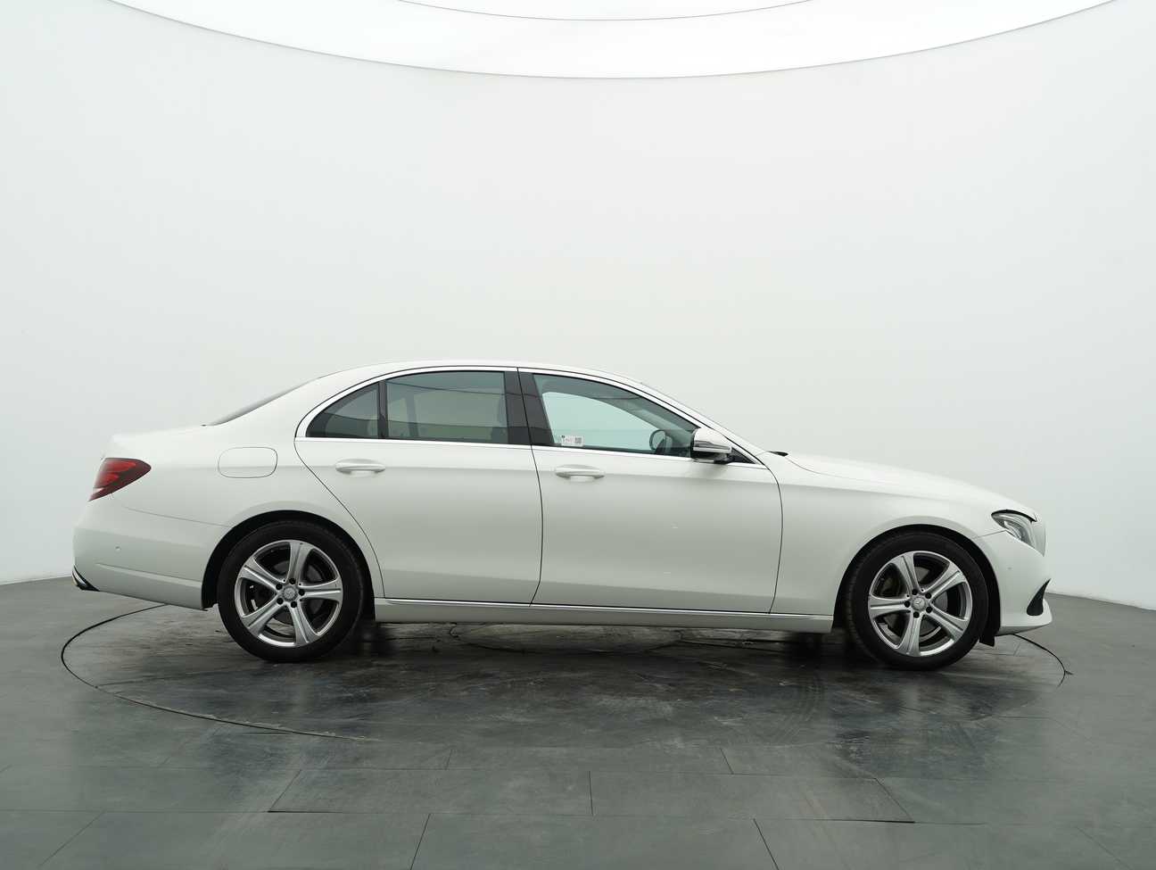 used 2017 Mercedes-Benz E200 Avantgarde 2.0