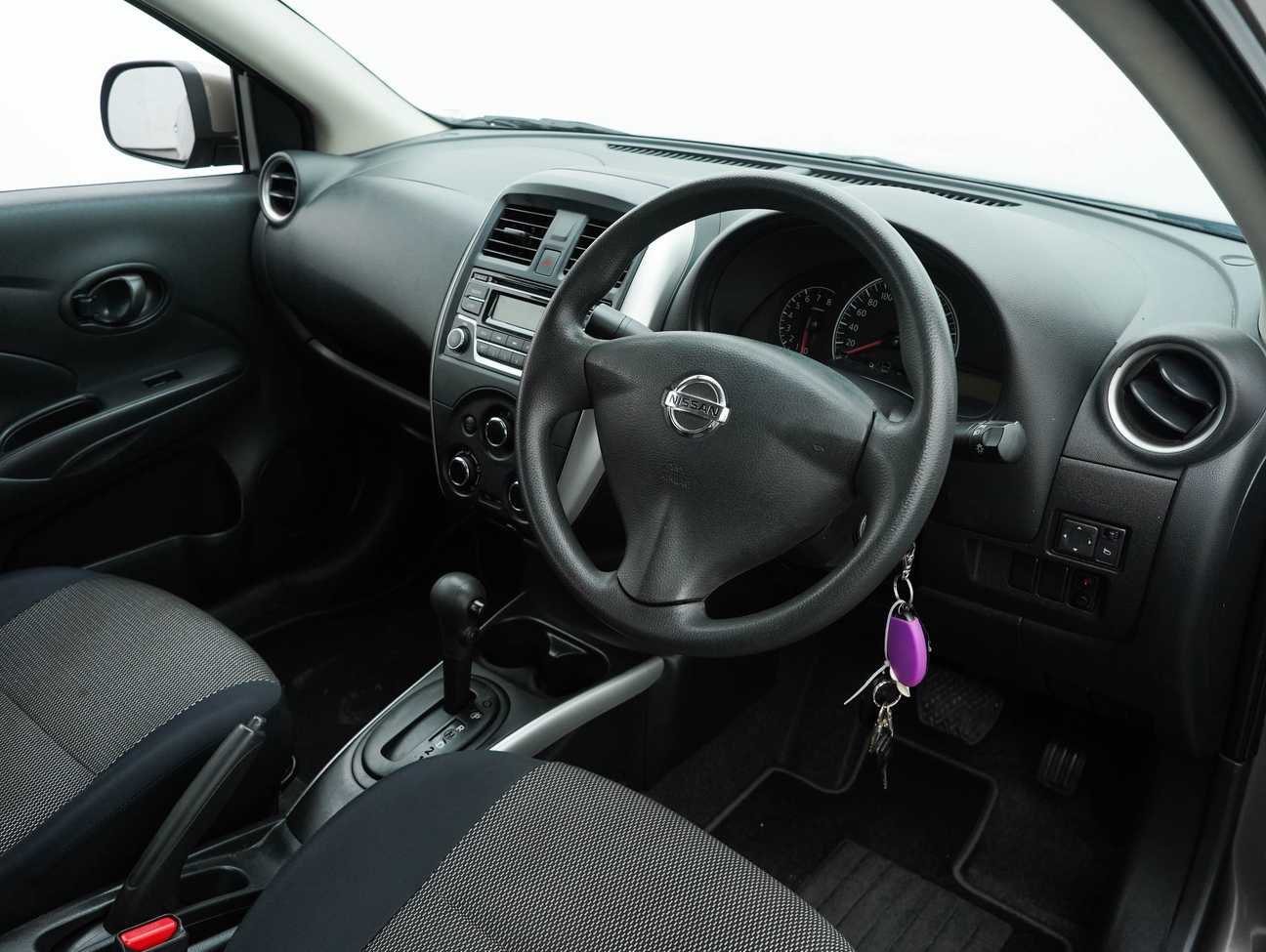 terpakai 2017 Nissan Almera E 1.5