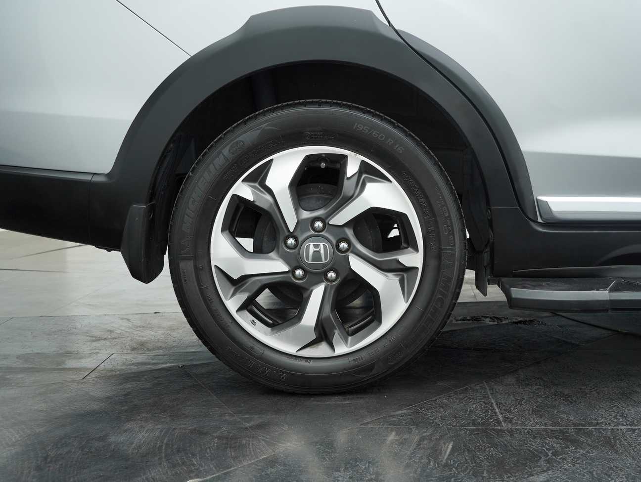 used 2019 Honda BR-V V 1.5