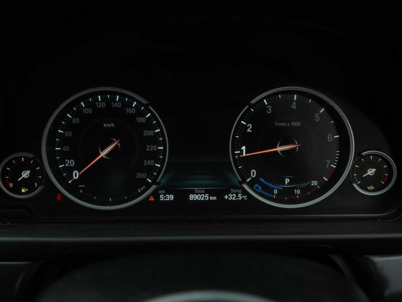 terpakai 2014 BMW 520i  2.0