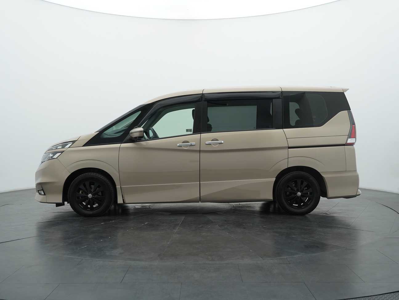 used 2019 Nissan Serena S-Hybrid High-Way Star 2.0