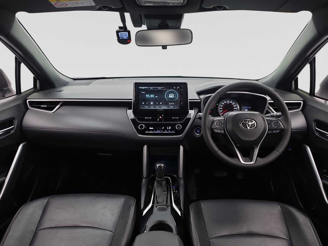 used 2022 Toyota Corolla Cross V 1.8
