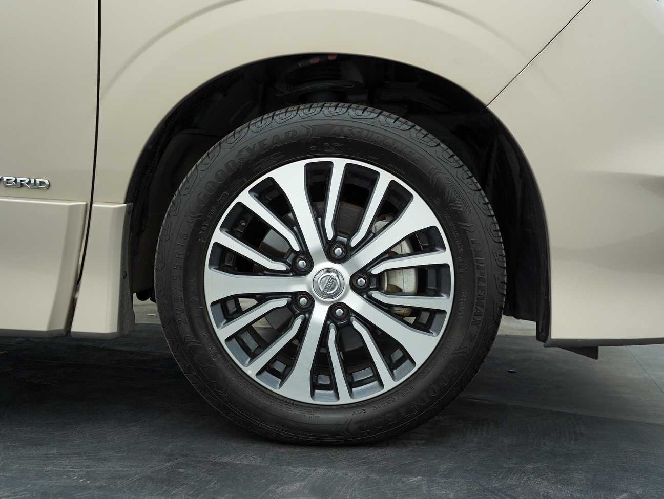 terpakai 2020 Nissan Serena S-Hybrid High-Way Star 2.0