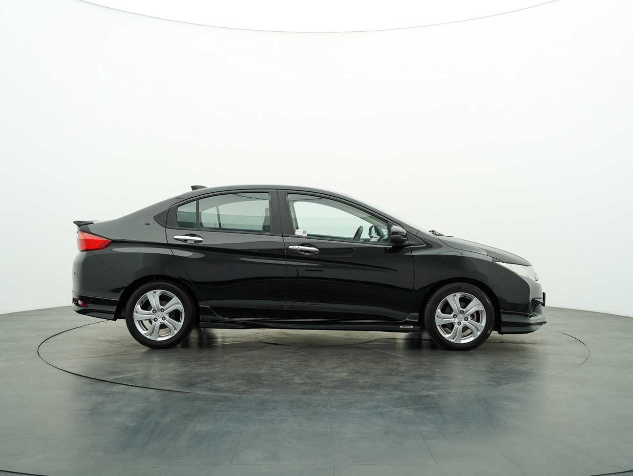 used 2014 Honda City V 1.5