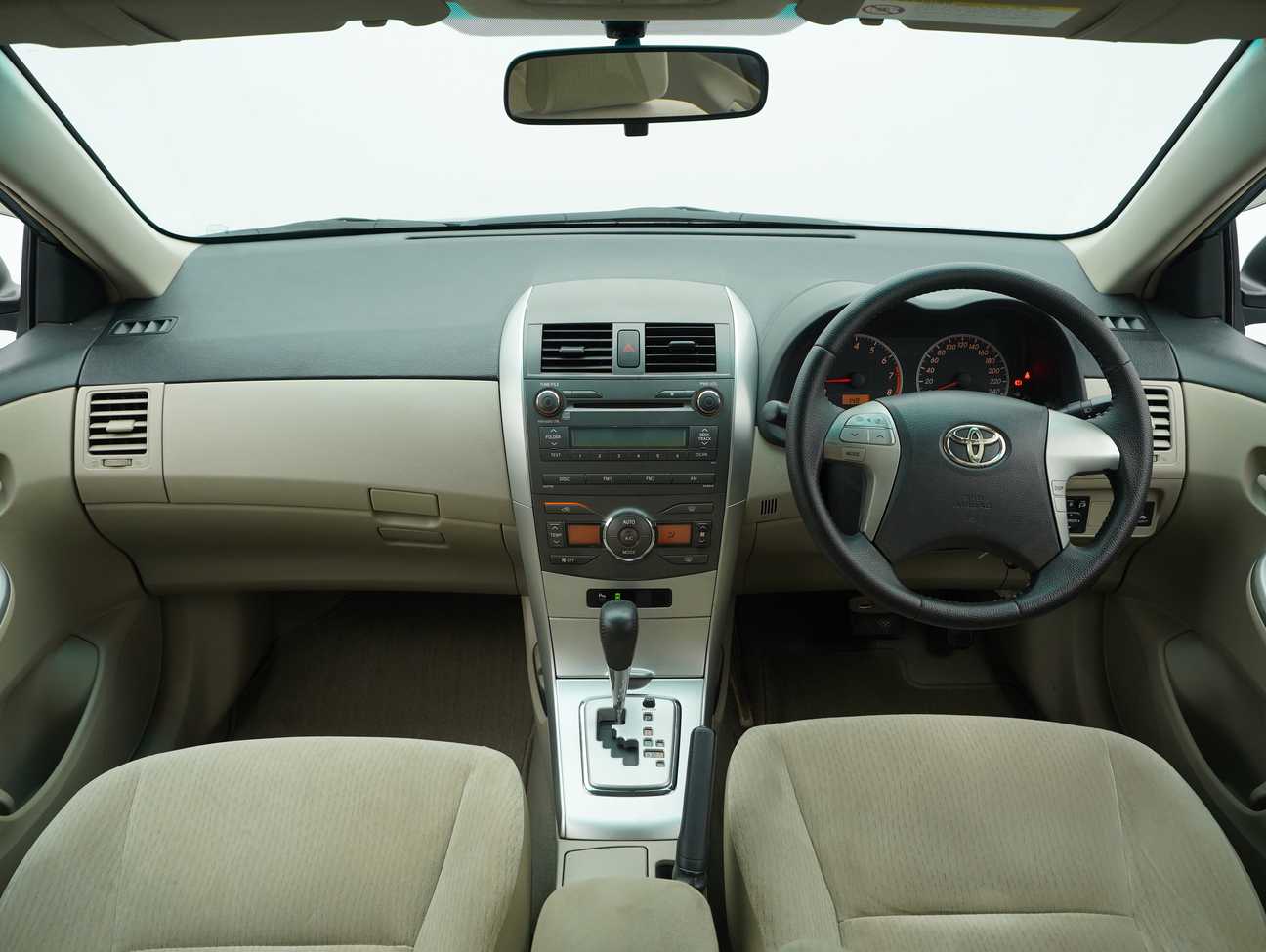 used 2010 Toyota Corolla Altis E 1.8