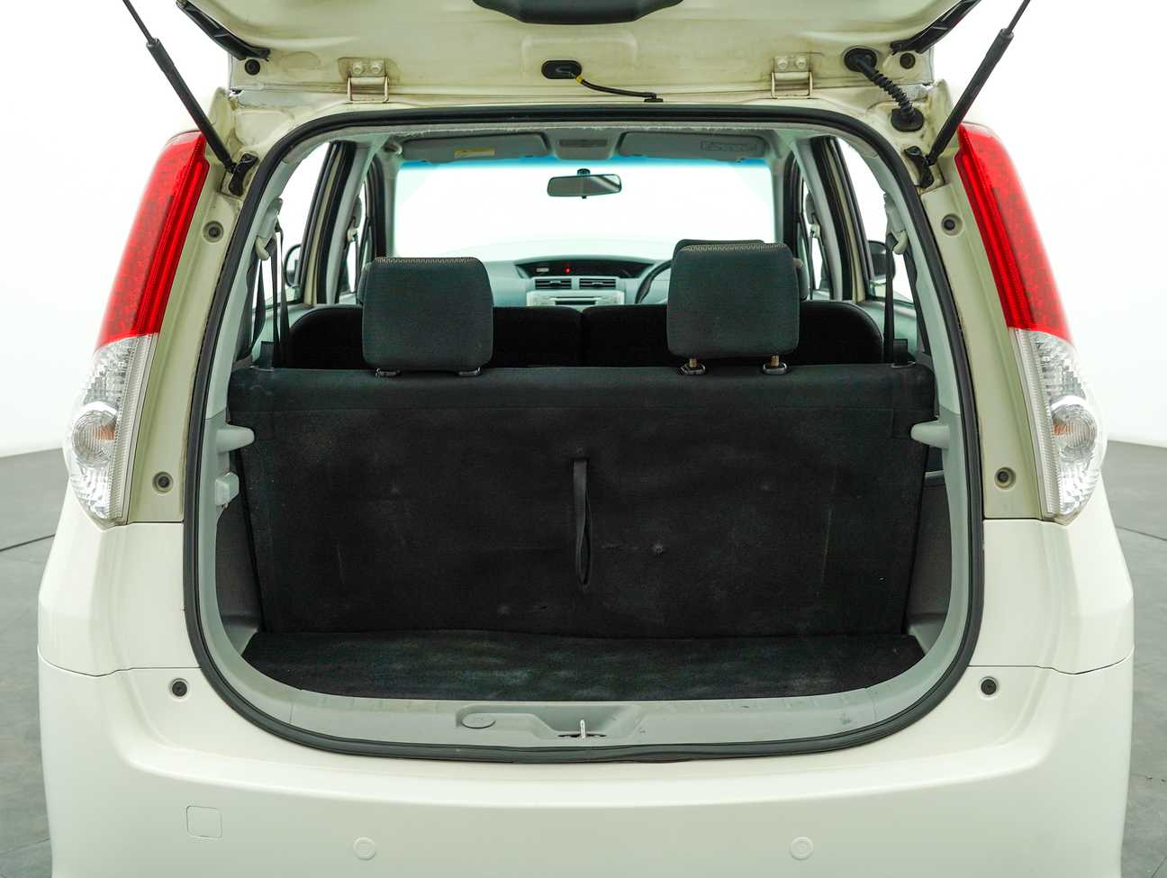 terpakai 2013 Perodua Alza EZi 1.5