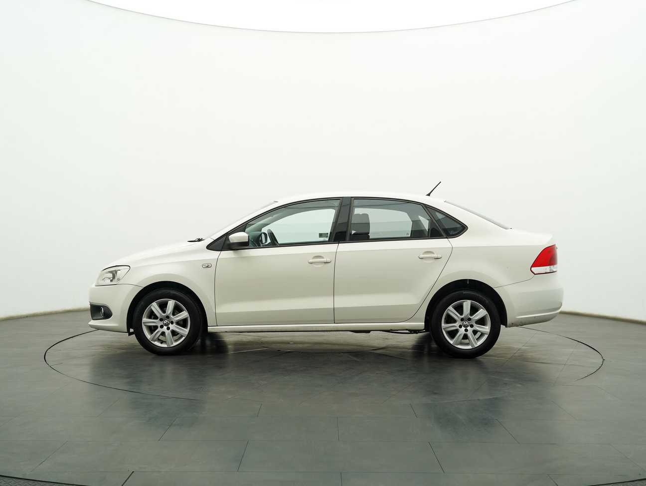 terpakai 2014 Volkswagen Polo  1.6