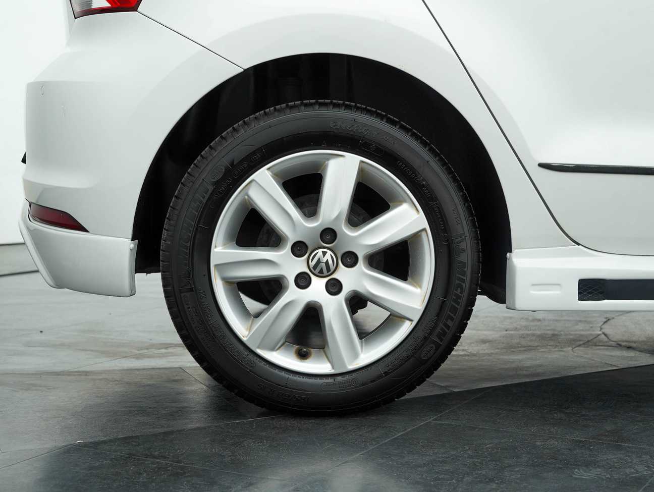 terpakai 2019 Volkswagen Polo Comfortline 1.6