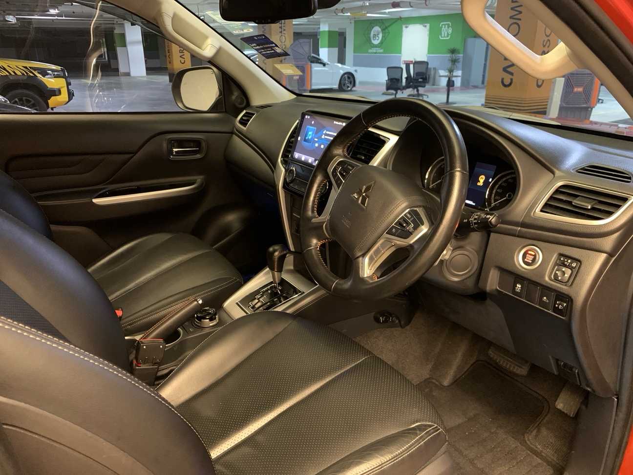 terpakai 2023 Mitsubishi Triton VGT Athlete Dual Cab 4X4 2.4