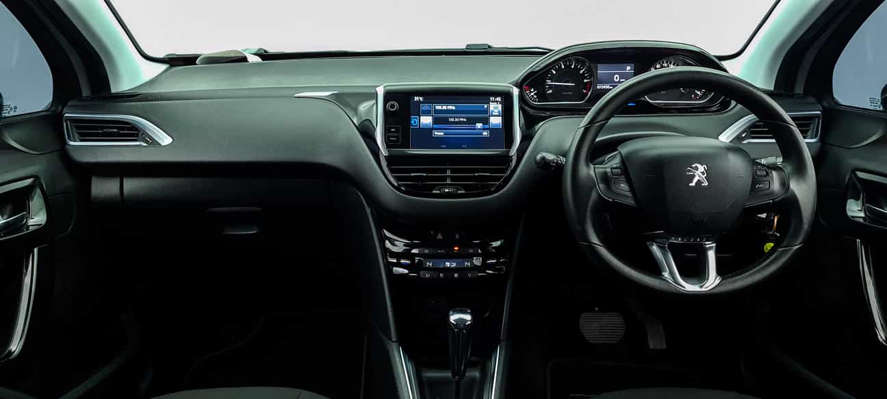 terpakai 2016 Peugeot 208 5-DOOR 1.6