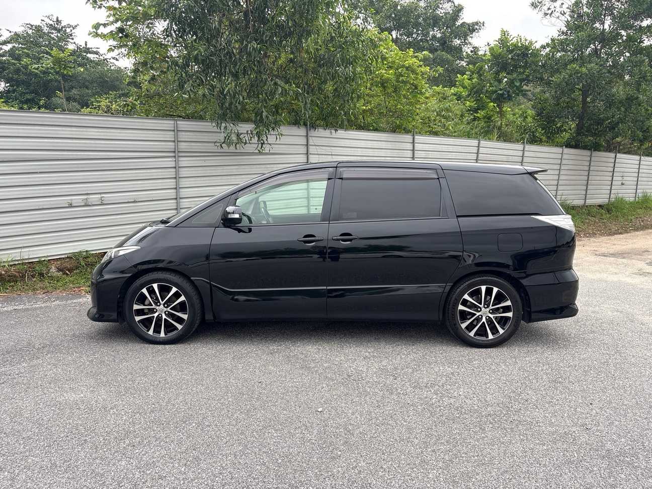 used 2015 Toyota Estima Aeras 2.4