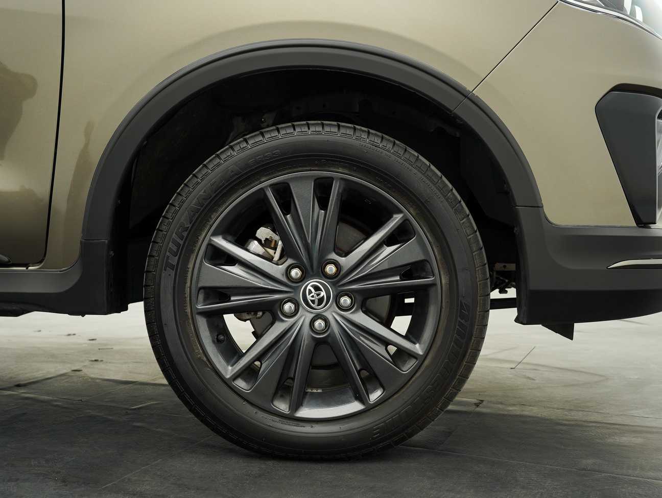 used 2021 Toyota Innova X 2.0