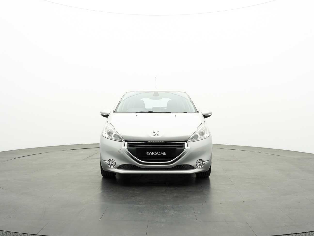 terpakai 2015 Peugeot 208 Allure 3 Door 1.6
