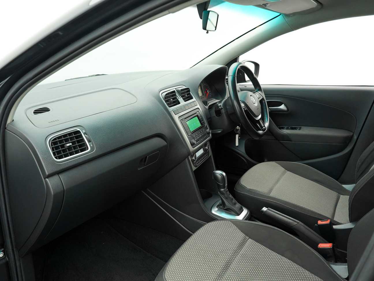 terpakai 2015 Volkswagen Polo  1.6