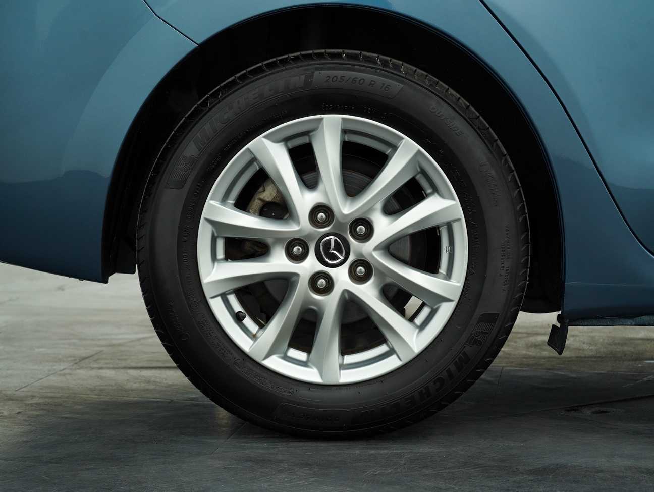 terpakai 2016 Mazda 3 SKYACTIV-G GL 2.0