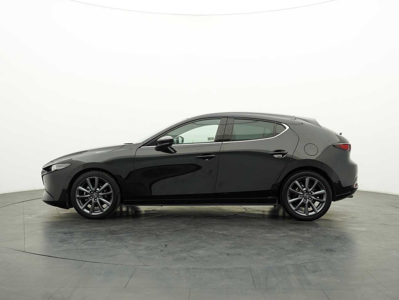 terpakai 2020 Mazda 3 SKYACTIV-G High Plus 2.0