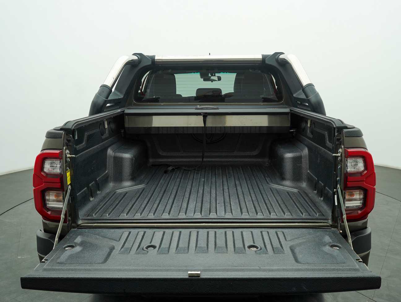 terpakai 2020 Toyota Hilux Rogue Dual Cab 2.8