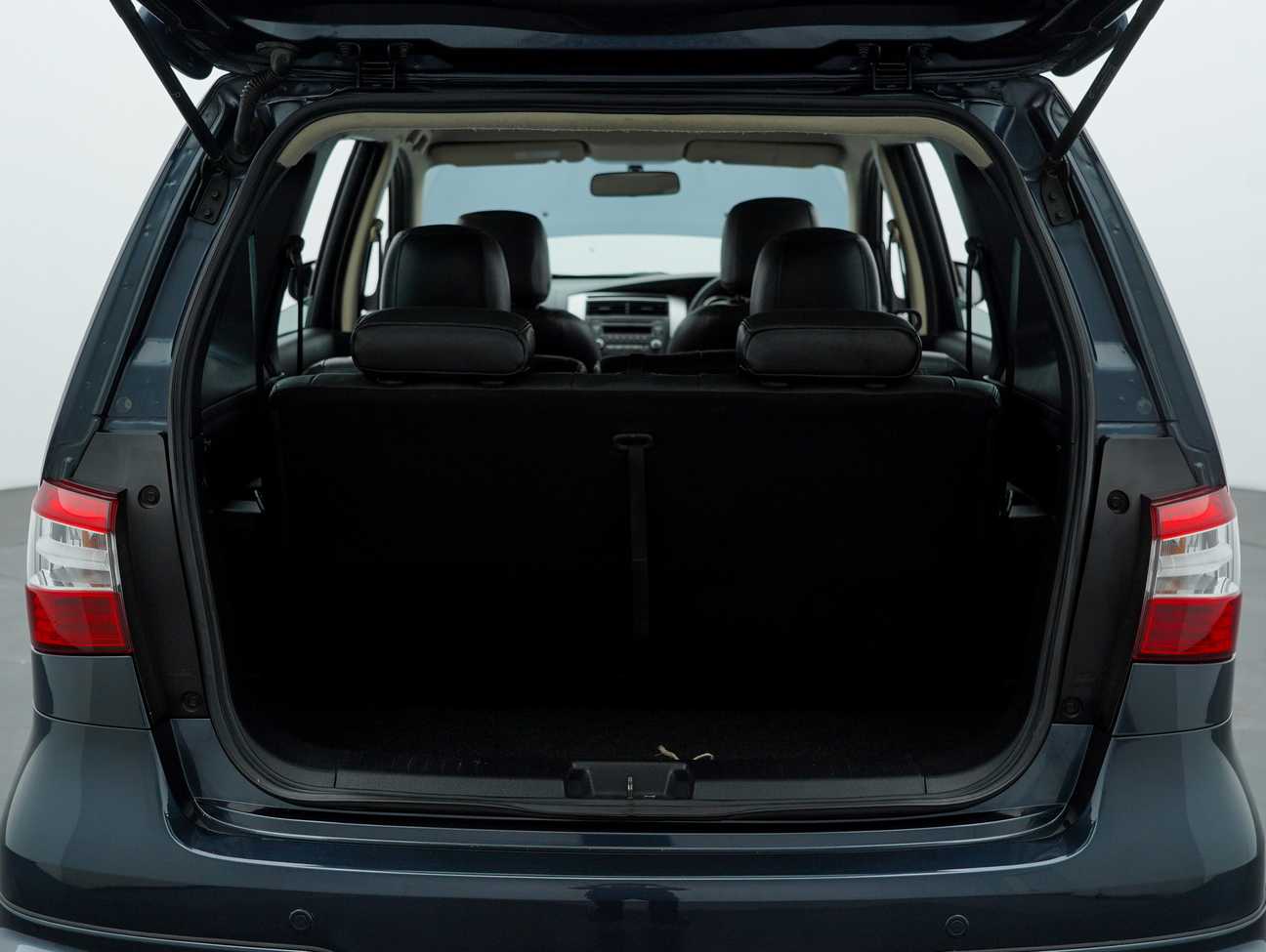 used 2018 Nissan Grand Livina Comfort 1.6