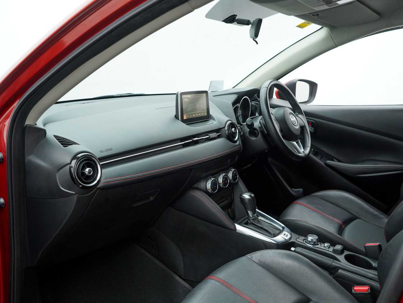 terpakai 2016 Mazda 2 SKYACTIV-G (Halogen Headlight) 1.5