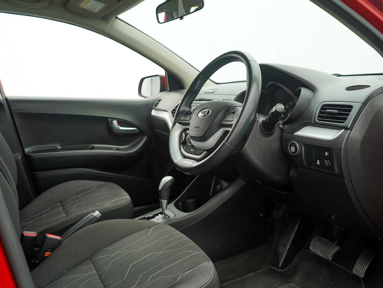 terpakai 2015 Kia Picanto  1.2