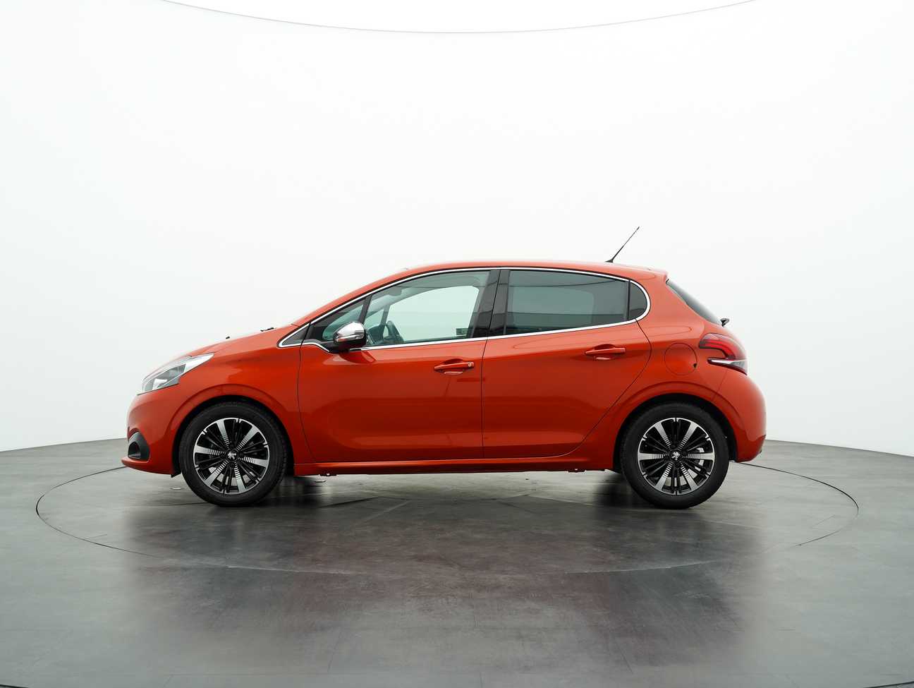 terpakai 2019 Peugeot 208 PureTech 1.2