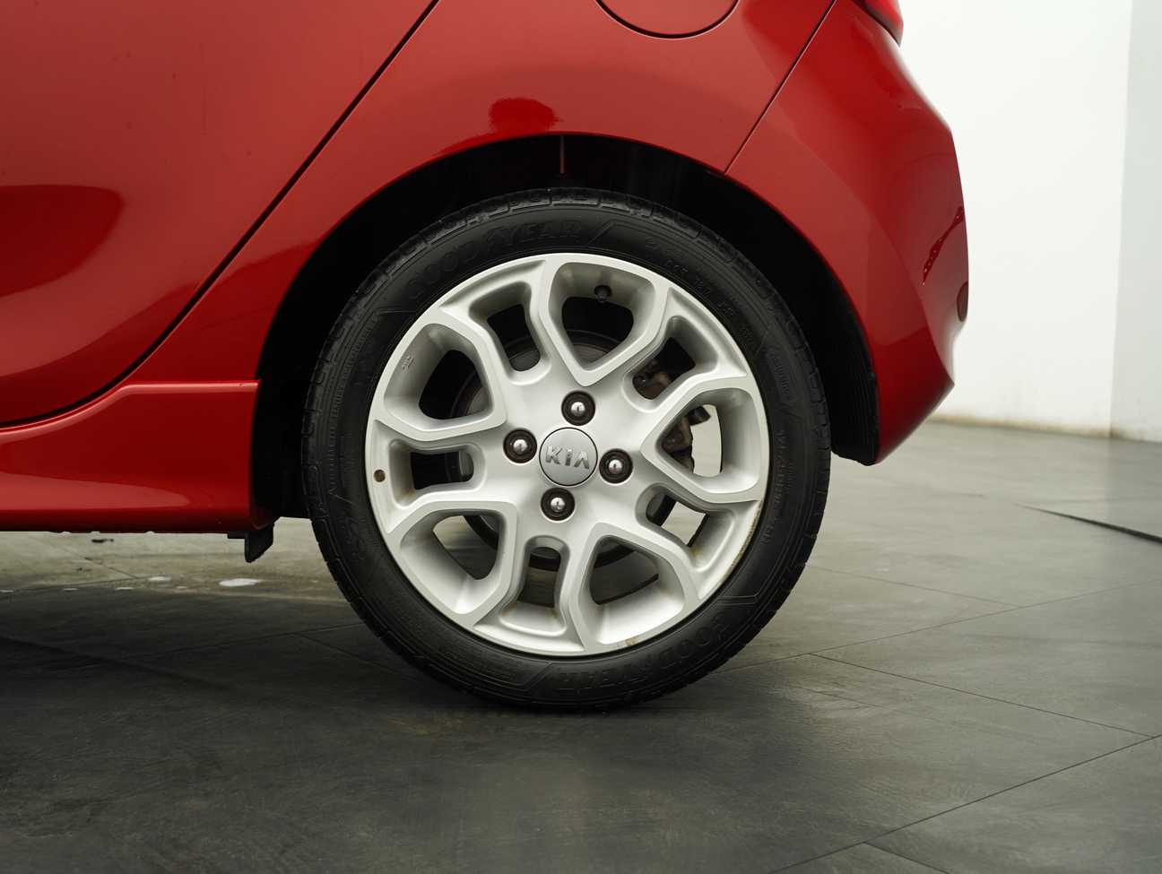 terpakai 2015 Kia Picanto  1.2