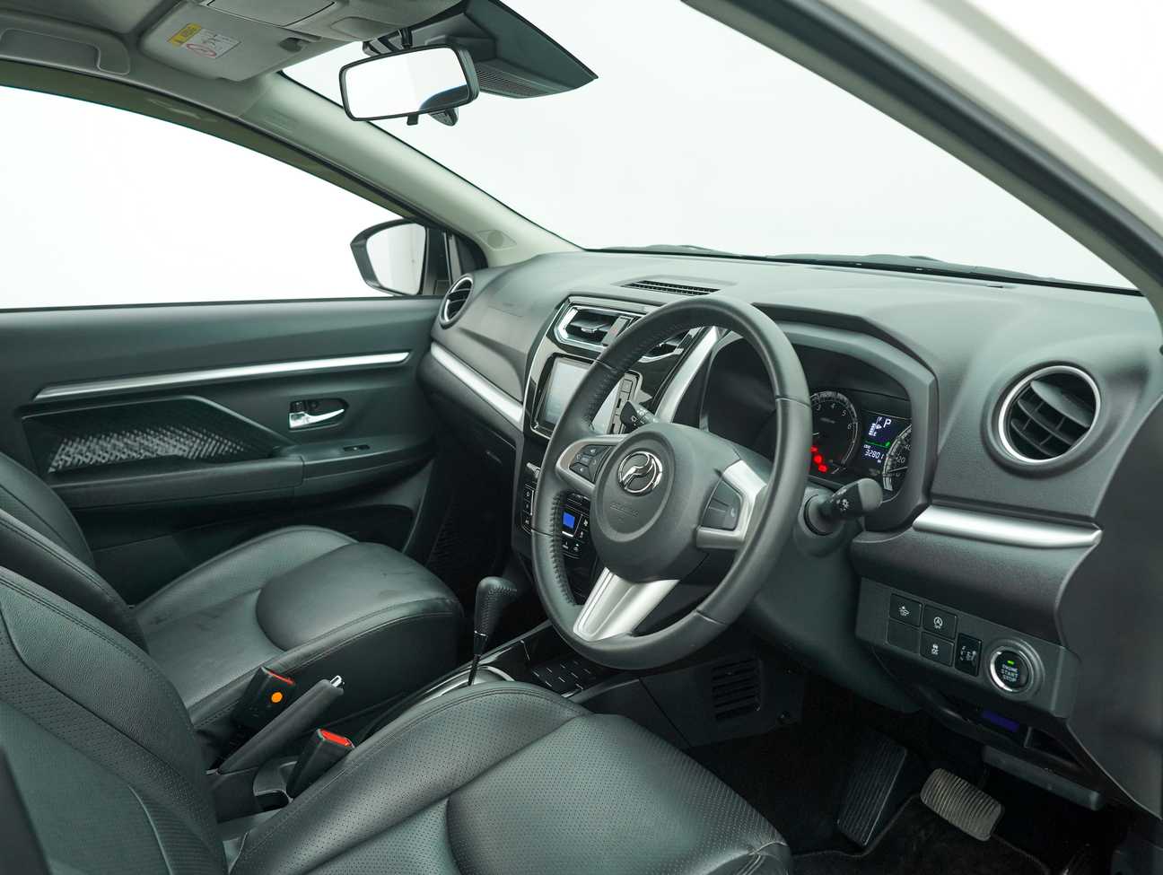 terpakai 2022 Perodua Aruz AV 1.5