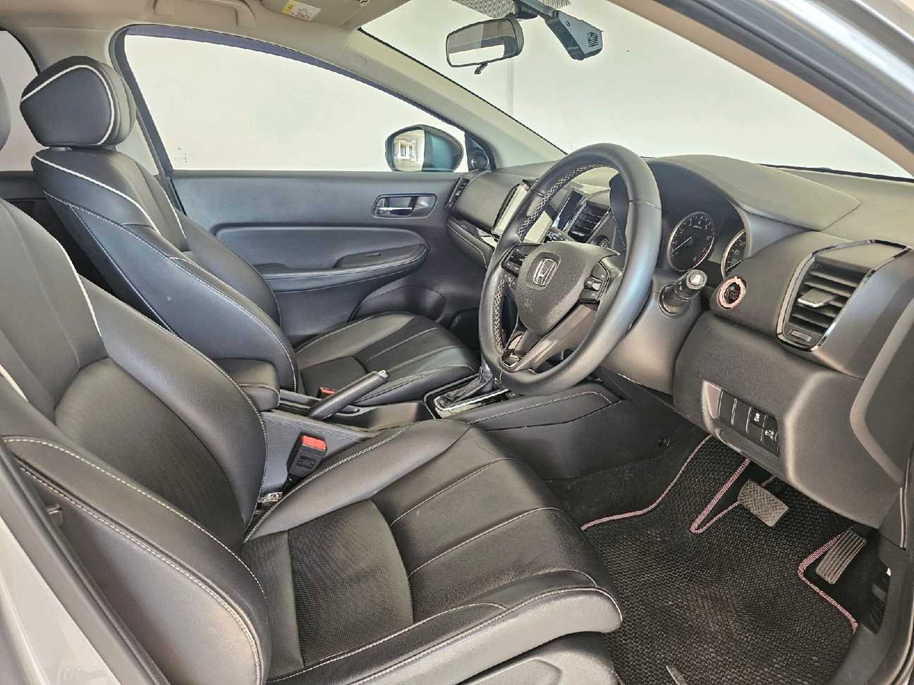 used 2022 Honda City V 1.5