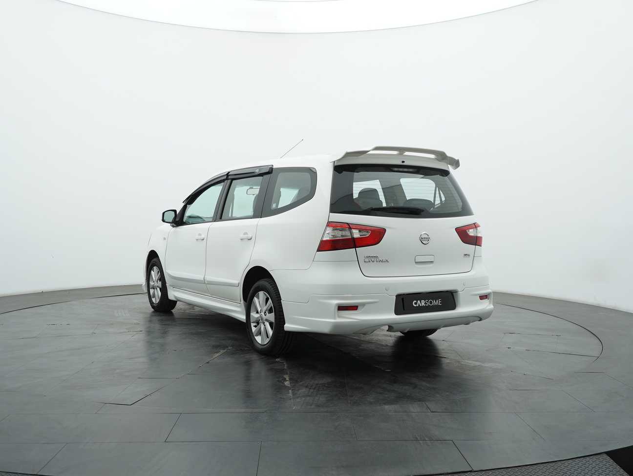 terpakai 2015 Nissan Grand Livina Comfort 1.6