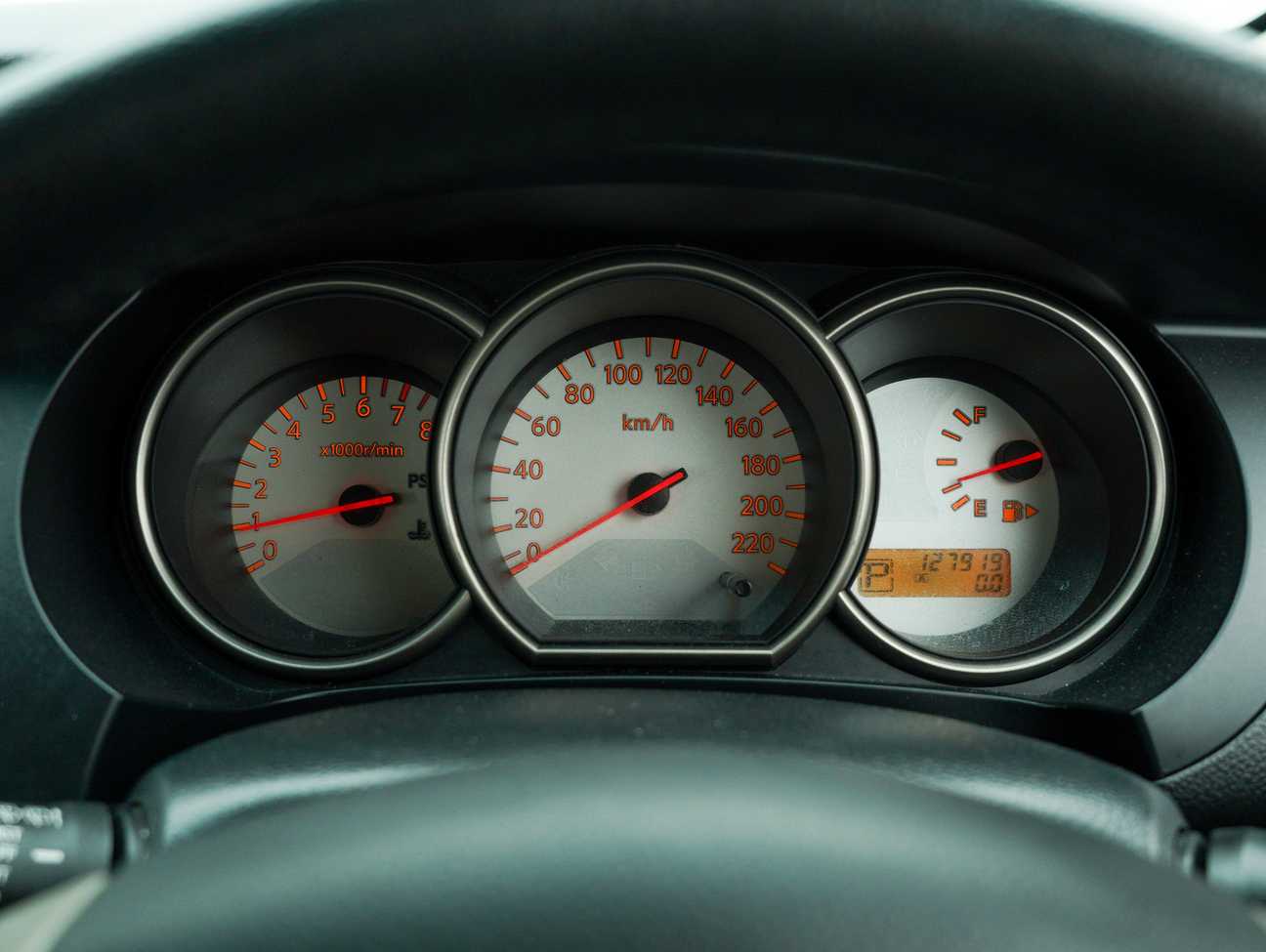 used 2011 Nissan Grand Livina ST-L Comfort 1.6