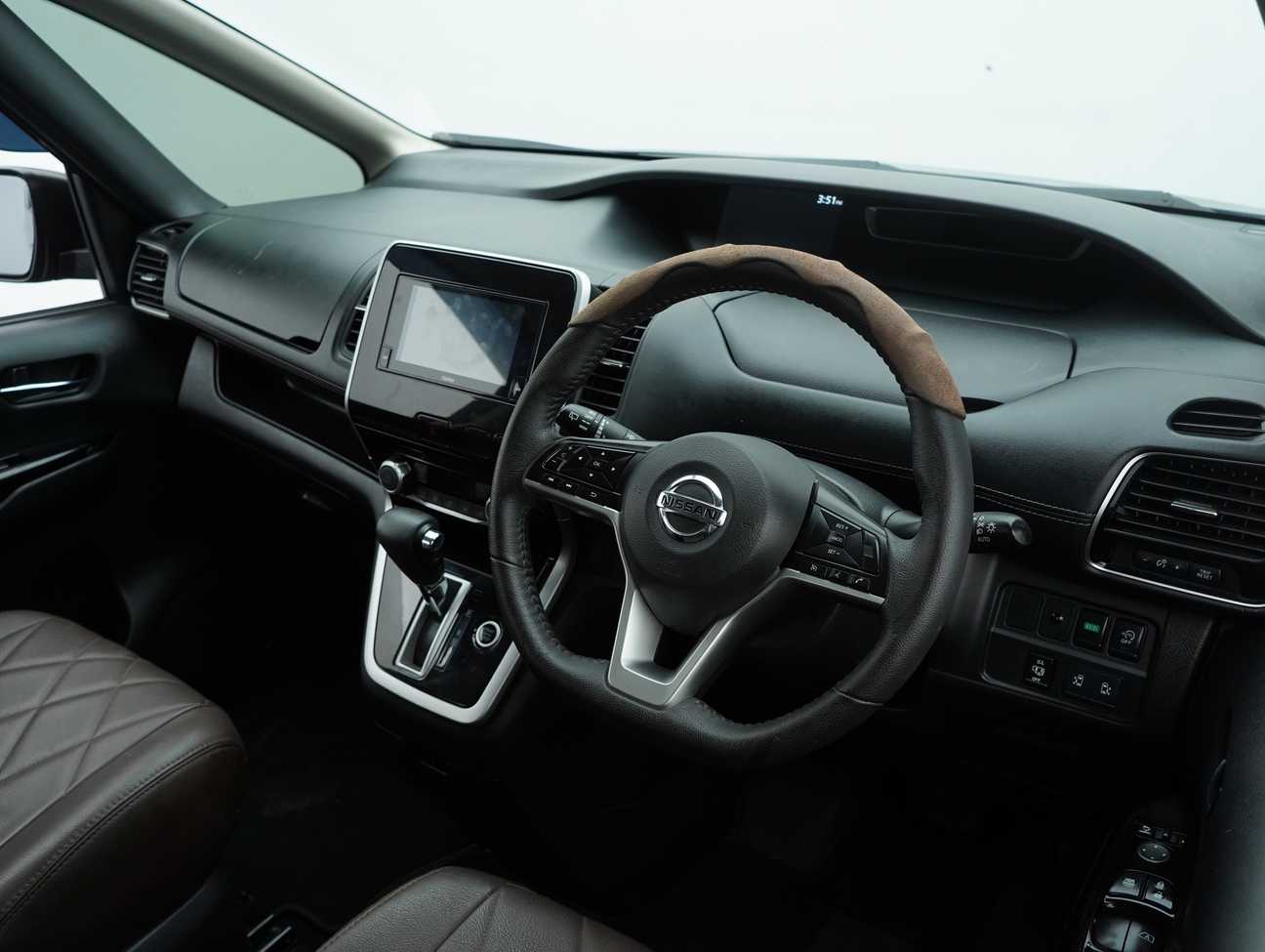 used 2022 Nissan Serena S-Hybrid High-Way Star 2.0