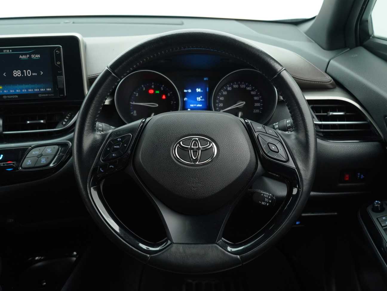 used 2018 Toyota C-HR  1.8