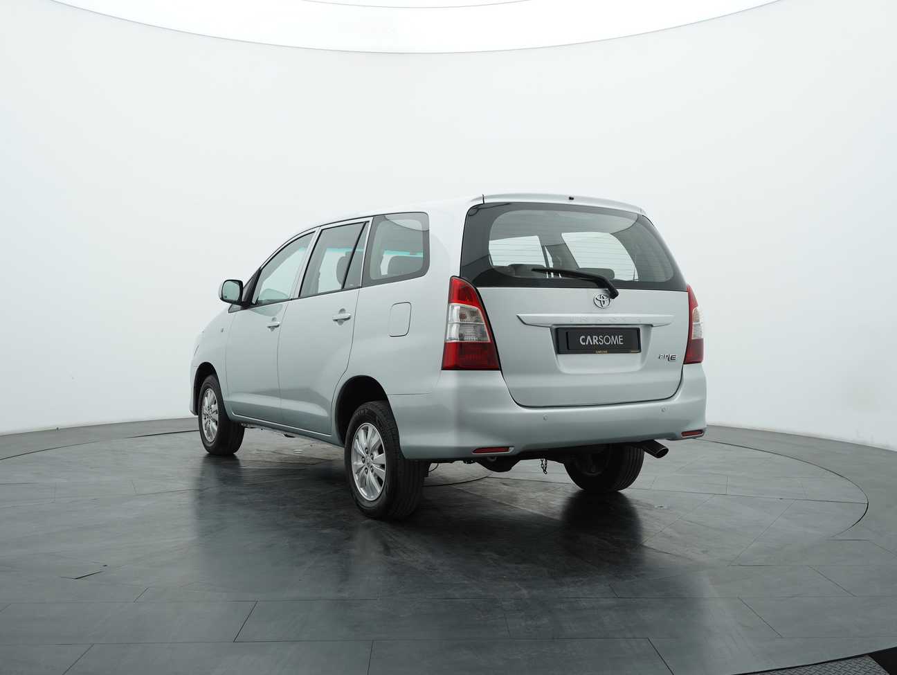 used 2012 Toyota Innova E 2.0