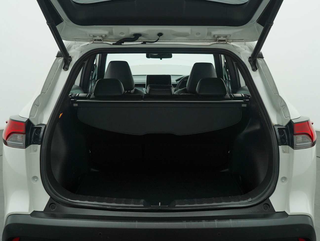 used 2021 Toyota Corolla Cross V 1.8