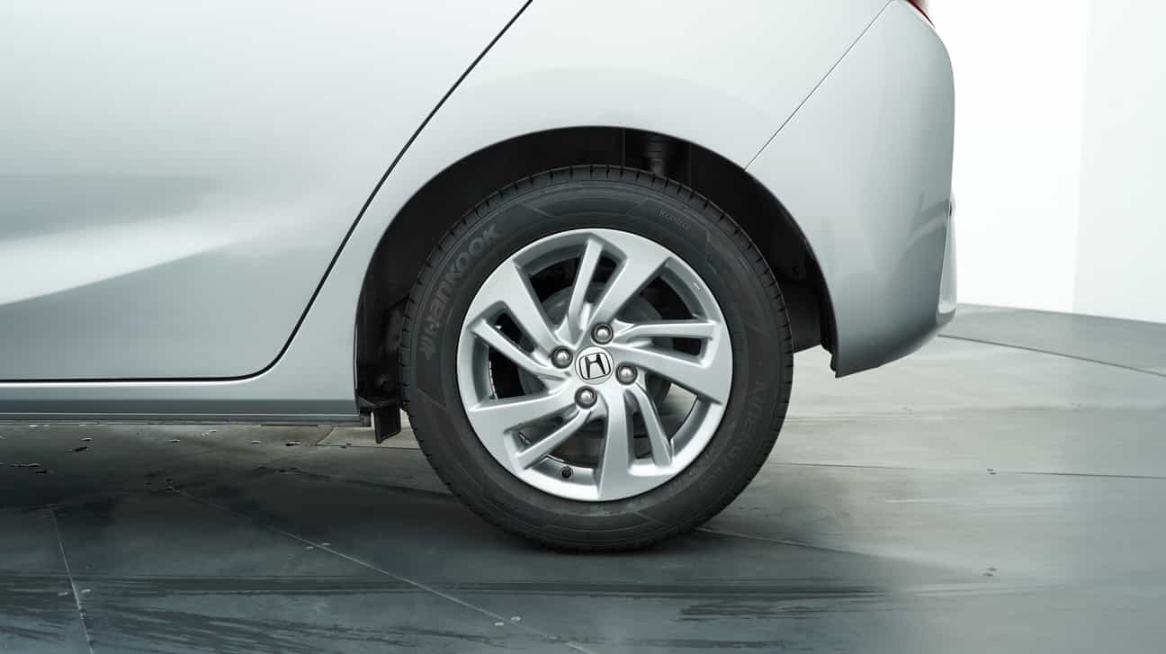 used 2016 Honda JAZZ E 1.5