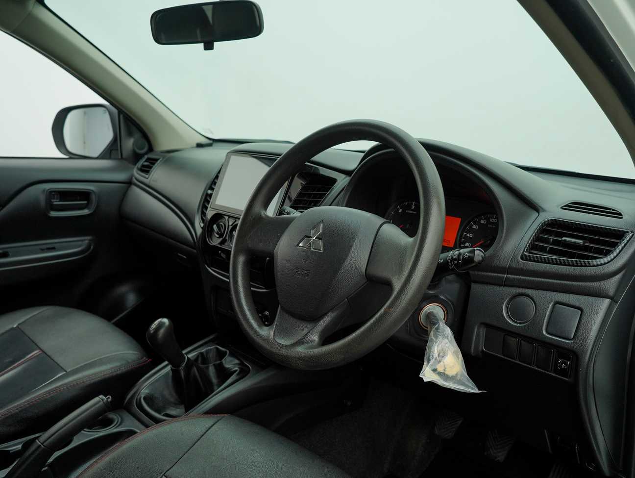 used 2023 Mitsubishi Triton Quest Dual Cab 4X2 2.5