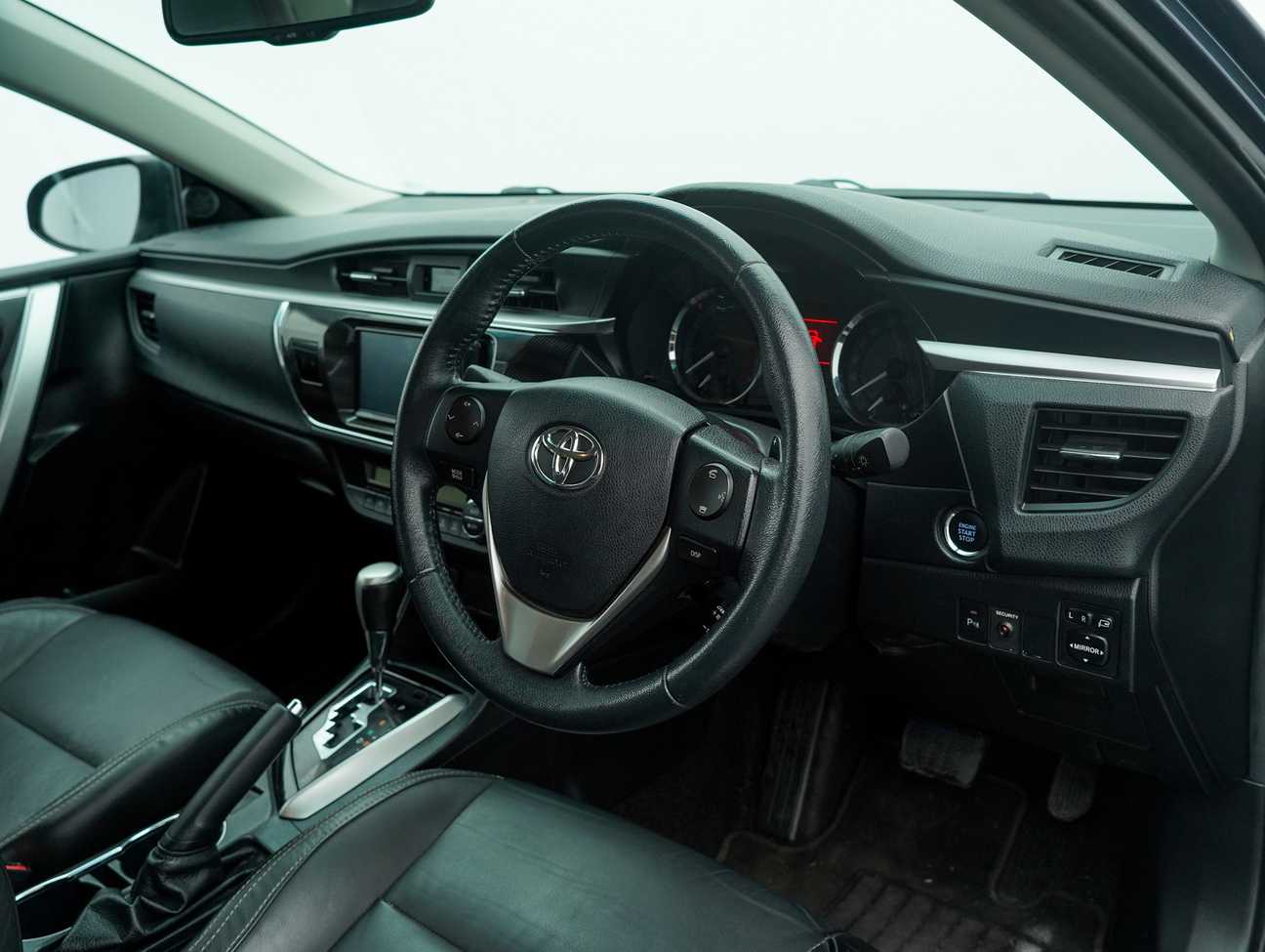 used 2014 Toyota Corolla Altis V 2.0