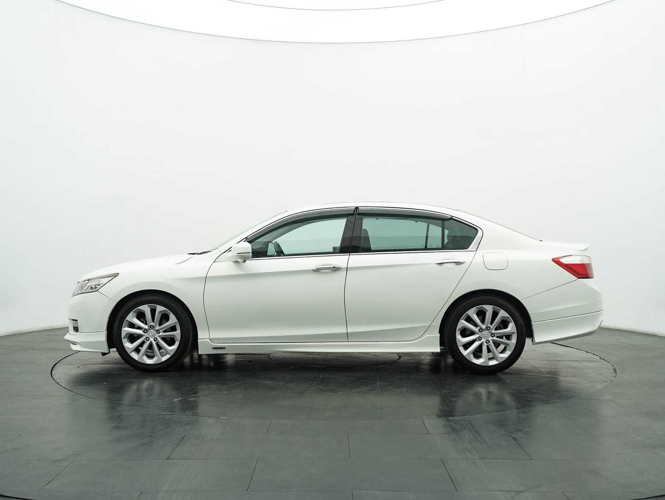 used 2014 Honda Accord VTi-L 2.4