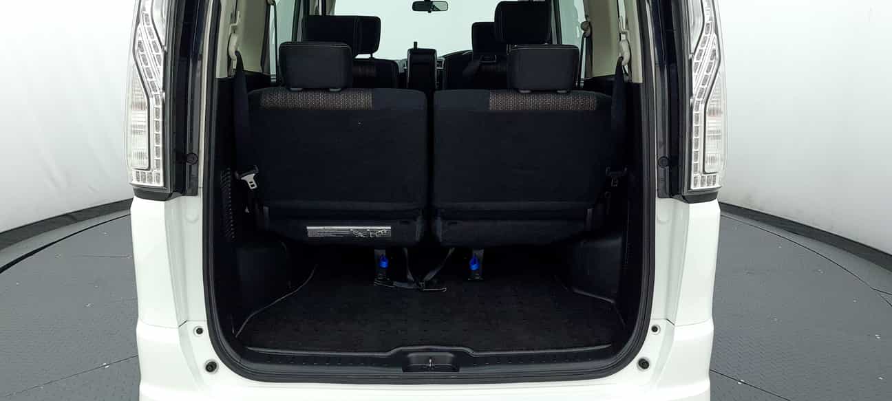 used 2017 Nissan SERENA S-HYBRID HIGH-WAY STAR 2.0